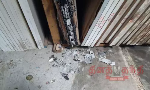 பிளைவுட் குடோன்களில் பெட்ரோல் குண்டு வீச்சு