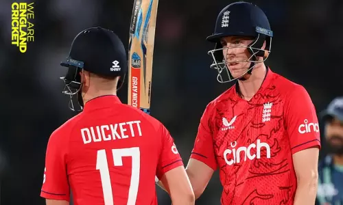 3-வது டி20 போட்டி: பாகிஸ்தான் அணியை வீழ்த்தி இங்கிலாந்து அபார வெற்றி