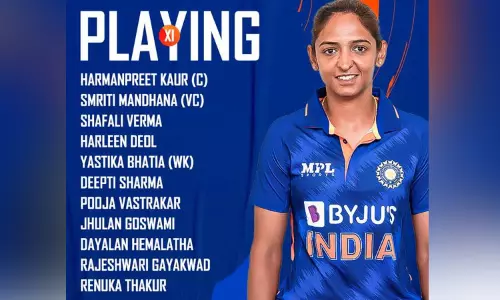 3வது ஒருநாள் போட்டி: இந்திய அணிக்கு எதிரான ஆட்டத்தில் இங்கிலாந்து மகளிர் அணி டாஸ் வென்று பந்துவீச்சு தேர்வு 3வது ஒருநாள் போட்டி: இந்திய அணிக்கு எதிரான ஆட்டத்தில் இங்கிலாந்து மகளிர் அணி டாஸ் வென்று பந்துவீச்சு தேர்வு