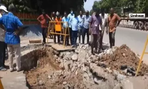 மழைநீர் வடிகால் பணியின் போது மின்சாரம் தாக்கி 3 பேர் படுகாயம் - ஒப்பந்ததாரர் உள்பட 3 பேர் மீது வழக்குப்பதிவு