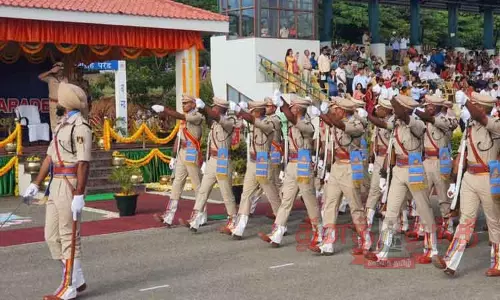 சி.ஆர்.பி.எப். வீரர்களுக்கு பயிற்சி நிறைவு