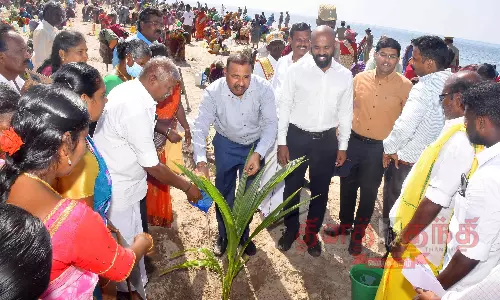 1 கோடி மரக்கன்றுகள் நடும் திட்டம் 1 கோடி மரக்கன்றுகள் நடும் திட்டம்