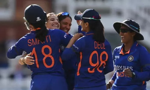 3 வது ஒருநாள் போட்டி: தொடரை முழுமையாக வென்று இந்திய மகளிர் அணி அசத்தல்...!!