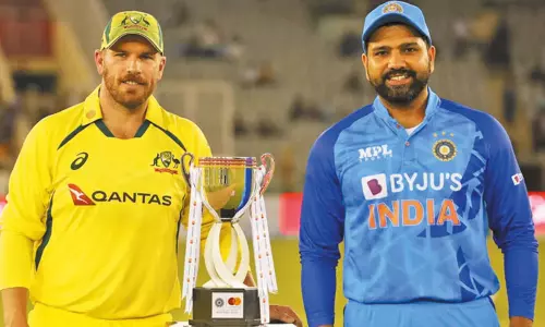 தொடரை வெல்லப்போவது யார்? இந்தியா-ஆஸ்திரேலியா மோதும் கடைசி 20 ஓவர் கிரிக்கெட் போட்டி; ஐதராபாத்தில் இன்று நடக்கிறது தொடரை வெல்லப்போவது யார்? இந்தியா-ஆஸ்திரேலியா மோதும் கடைசி 20 ஓவர் கிரிக்கெட் போட்டி; ஐதராபாத்தில் இன்று நடக்கிறது