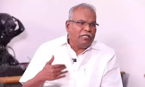 கனியாமூர் தனியார் பள்ளியை அரசே ஏற்று நடத்த வேண்டும்: முதல்-அமைச்சருக்கு கே.பாலகிருஷ்ணன் கடிதம் கனியாமூர் தனியார் பள்ளியை அரசே ஏற்று நடத்த வேண்டும்: முதல்-அமைச்சருக்கு கே.பாலகிருஷ்ணன் கடிதம்