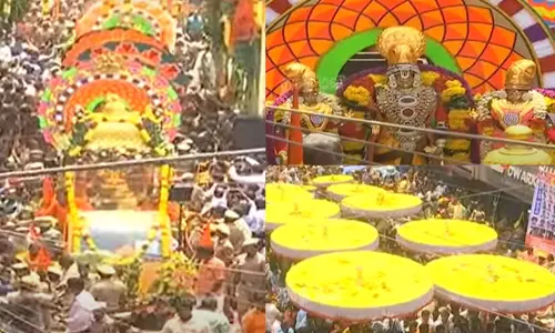 சென்னையில் திருப்பதி திருக்குடை ஊர்வலம் கோலாகலம் சென்னையில் திருப்பதி திருக்குடை ஊர்வலம் கோலாகலம்