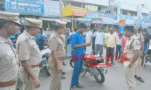 வாகன தணிக்கையை போலீஸ் சூப்பிரண்டு ஆய்வு வாகன தணிக்கையை போலீஸ் சூப்பிரண்டு ஆய்வு