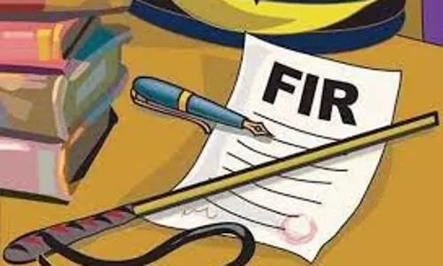 பேத்தியை பிச்சை எடுக்க வைத்த தாத்தா- பாட்டி மீது வழக்குப்பதிவு பேத்தியை பிச்சை எடுக்க வைத்த தாத்தா- பாட்டி மீது வழக்குப்பதிவு