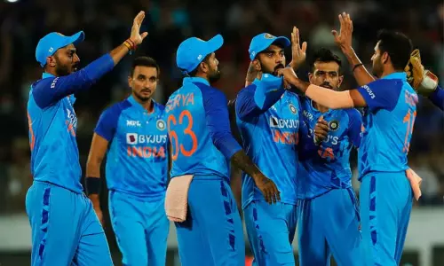 கடைசி டி20: இந்தியாவுக்கு 187 ரன்கள் இலக்கு நிர்ணயித்தது ஆஸ்திரேலியா கடைசி டி20: இந்தியாவுக்கு 187 ரன்கள் இலக்கு நிர்ணயித்தது ஆஸ்திரேலியா