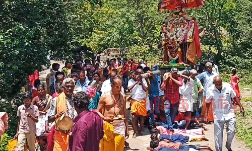 நெருப்பூர் முத்தையன் கோவிலில் சிறப்பு வழிபாடு நெருப்பூர் முத்தையன் கோவிலில் சிறப்பு வழிபாடு