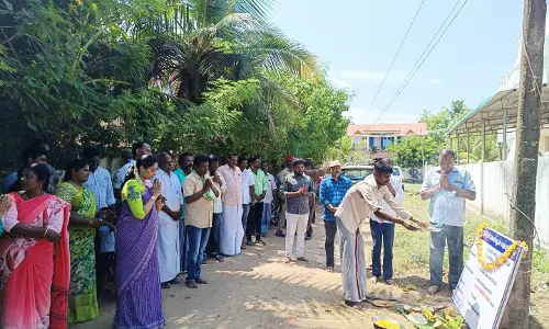 தூக்குப்போட்டு வாலிபர் தற்கொலை தூக்குப்போட்டு வாலிபர் தற்கொலை