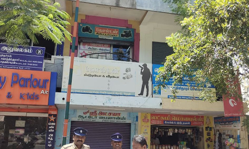 தேனி மாவட்டத்தில் பா.ஜ.க., இந்து முன்னணி அலுவலகங்களுக்கு போலீஸ் பாதுகாப்பு தேனி மாவட்டத்தில் பா.ஜ.க., இந்து முன்னணி அலுவலகங்களுக்கு போலீஸ் பாதுகாப்பு