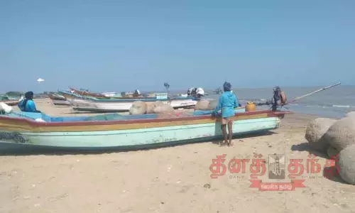 கோடியக்கரையில் முன்கூட்டியே மீன்பிடி சீசன் தொடங்கியது கோடியக்கரையில் முன்கூட்டியே மீன்பிடி சீசன் தொடங்கியது