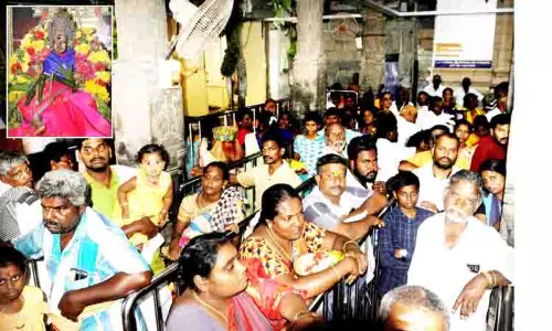 சிறுவாச்சூர் மதுரகாளியம்மன் கோவிலில் சிறப்பு பூஜை சிறுவாச்சூர் மதுரகாளியம்மன் கோவிலில் சிறப்பு பூஜை