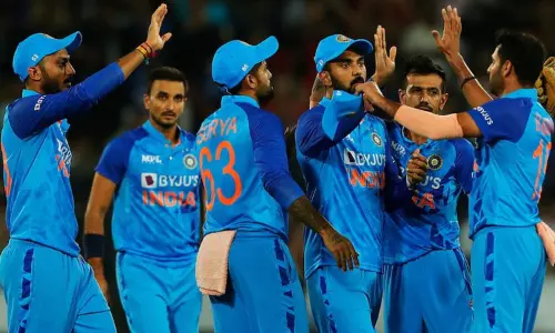 ஒரு வருடத்தில் டி20 போட்டியில் அதிக வெற்றிகள்: இந்திய அணி உலக சாதனை ஒரு வருடத்தில் டி20 போட்டியில் அதிக வெற்றிகள்: இந்திய அணி உலக சாதனை