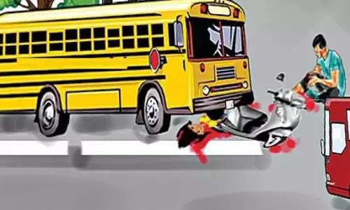 ஆட்டோ-பஸ் மோதல்; தம்பதி உள்பட 7 பேர் படுகாயம் ஆட்டோ-பஸ் மோதல்; தம்பதி உள்பட 7 பேர் படுகாயம்