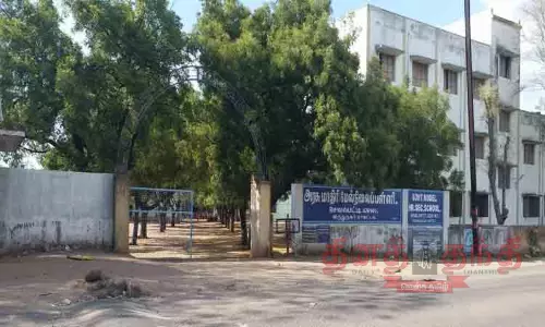 மேல்நிைல வகுப்புகளுக்கும் ஆங்கில வழி கல்வி மேல்நிைல வகுப்புகளுக்கும் ஆங்கில வழி கல்வி