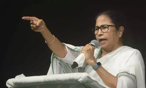 கொல்கத்தாவில் சாலை மற்றும் பூங்காவுக்கு பிரணாப் முகர்ஜி பெயர் - மம்தா பானர்ஜி கோரிக்கை