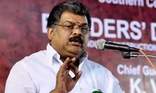 விவசாயிகள் செய்துள்ள சாகுபடிக்கு ஏற்ப கூட்டுறவு வங்கிகளில் கூடுதல் கடன் வழங்க வேண்டும் - ஜி.கே.வாசன்