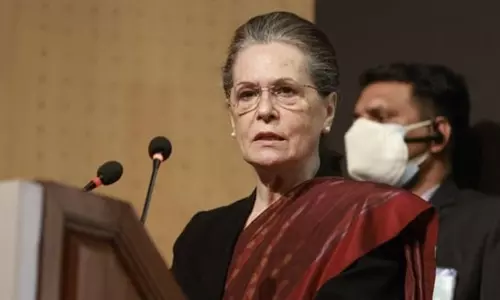 ராஜஸ்தான் காங்கிரசில் நீடிக்கும் குழப்பம்; இரு தரப்புக்கும் சோனியா காந்தி அழைப்பு ராஜஸ்தான் காங்கிரசில் நீடிக்கும் குழப்பம்; இரு தரப்புக்கும் சோனியா காந்தி அழைப்பு