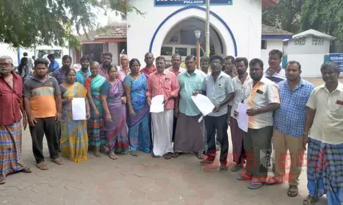 விளையாட்டு மைதானம் அமைத்துத்தர வேண்டும்