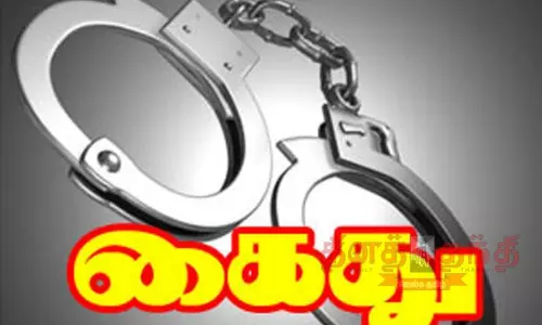சாராயம் விற்ற பெண் உள்பட 4 பேர் கைது சாராயம் விற்ற பெண் உள்பட 4 பேர் கைது