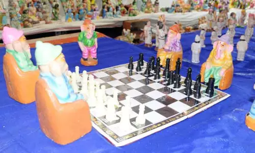 நவராத்திரி விழா தொடங்கியது