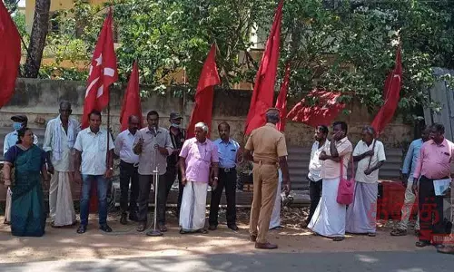 குலசேகரம்-திருவரம்பு சாலையை விரிவாக்கம் செய்யக்கோரி மார்க்சிஸ்ட் கம்யூனிஸ்டு மறியல் செய்ய முயற்சி