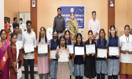 காஞ்சீபுரம் மக்கள் குறைதீர்க்கும் நாள் கூட்டத்தில் பயனாளிகளுக்கு ரூ.12 லட்சம் நலத்திட்ட உதவிகள்