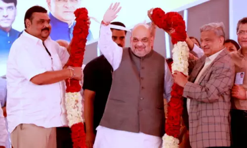 உள்கட்டமைப்புகளை மேம்படுத்துவதாக கூறி காங்கிரஸ் தலைவர்கள் பணம் சம்பாதித்தனர்- அமித் ஷா குற்றச்சாட்டு