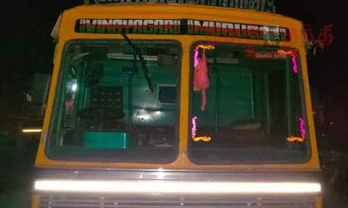 மண் கடத்திய லாரி பறிமுதல்