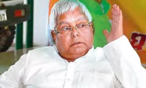 முதலில் ஆர்.எஸ்.எஸ் இயக்கத்தை தடை செய்யுங்கள் - லாலு பிரசாத் யாதவ் முதலில் ஆர்.எஸ்.எஸ் இயக்கத்தை தடை செய்யுங்கள் - லாலு பிரசாத் யாதவ்