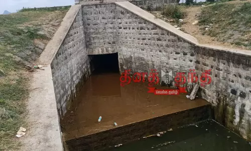 உபரிநீருக்காக ஏங்கும் 17 ஏரிகள் உபரிநீருக்காக ஏங்கும் 17 ஏரிகள்