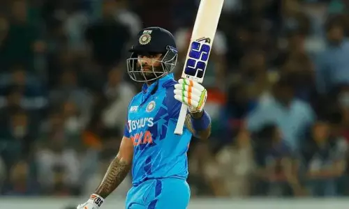 ஐசிசி டி20 பேட்டிங் தரவரிசை: சூர்யகுமார் யாதவ் 2-வது இடத்துக்கு முன்னேற்றம்