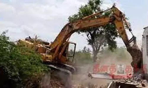 ஆக்கிரமிப்புகளை அகற்ற வேண்டும்