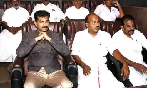 ஆர்.எஸ்.எஸ்., பஜ்ரங்தள் மீது நடவடிக்கை எடுக்காதது ஏன்?-மத்திய அரசுக்கு துரை வைகோ கேள்வி ஆர்.எஸ்.எஸ்., பஜ்ரங்தள் மீது நடவடிக்கை எடுக்காதது ஏன்?-மத்திய அரசுக்கு துரை வைகோ கேள்வி