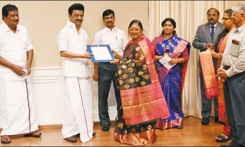 மோசடி ஆவண பதிவை ரத்துசெய்து சொத்து உரிமையாளருக்கு ஆணைகள்: முதல்-அமைச்சர் வழங்கினார்