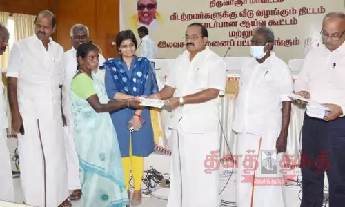 பயனாளிகளுக்கு நலத்திட்ட உதவிகள்