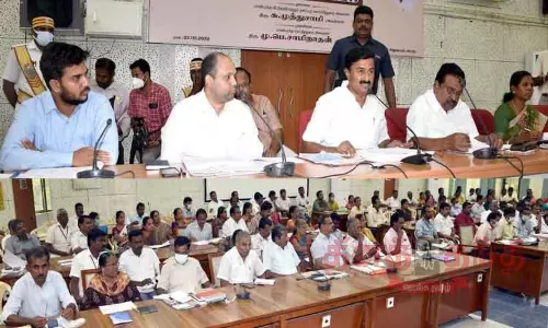 சென்னிமலை பகுதியில்  வளர்ச்சி திட்ட பணிகள் குறித்த ஆய்வுக்கூட்டம்;  அமைச்சர் மு.பெ.சாமிநாதன் பங்கேற்பு