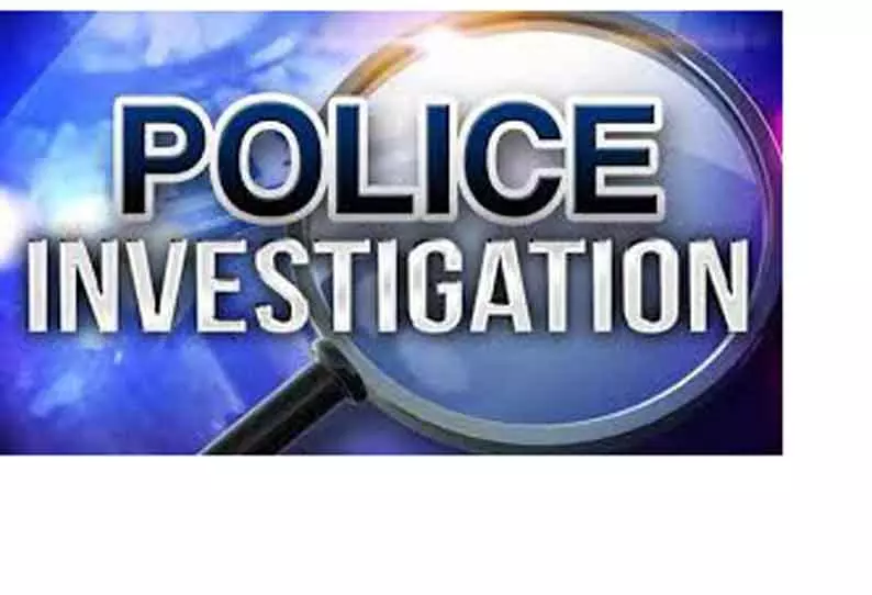 மணல் கடத்திய டிராக்டர் பறிமுதல் மணல் கடத்திய டிராக்டர் பறிமுதல்