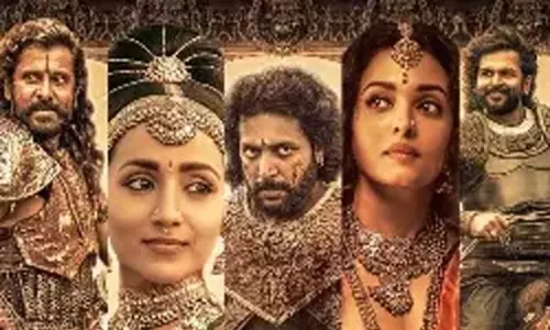 பெரும் எதிர்பார்ப்புக்கு மத்தியில் திரையரங்குகளில் வெளியானது  பொன்னியின் செல்வன்-1- ரசிகர்கள் ஆரவாரம்