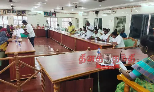 மைதீன் ஆண்டவர் பகுதியில்  சுகாதார நிலையம் அமைக்க வேண்டும்:  நகராட்சி கூட்டத்தில் வலியுறுத்தல்