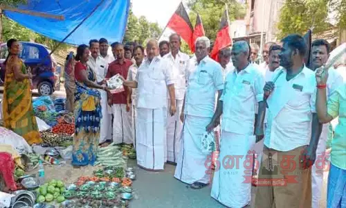 துண்டு பிரசுரம் வழங்கும் நிகழ்ச்சி துண்டு பிரசுரம் வழங்கும் நிகழ்ச்சி