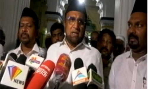 தமிழ்நாடு வக்பு வாரிய தலைவர் மீது வழக்குப்பதிவு - ஐகோர்ட்டு அதிரடி உத்தரவு