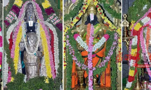 பெருமாள் கோவில்களில் சிறப்பு பூஜை பெருமாள் கோவில்களில் சிறப்பு பூஜை