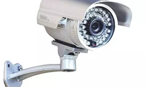 திருட்டு சம்பவங்களை தடுக்க   கண்காணிப்பு கேமராக்கள் பொருத்த வேண்டும்:  போடி நகராட்சி கூட்டத்தில் வலியுறுத்தல்