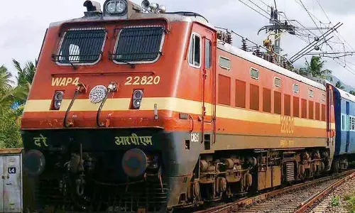 திருச்சி-காரைக்கால் பயணிகள் ரெயில் நேரம் மாற்றம் திருச்சி-காரைக்கால் பயணிகள் ரெயில் நேரம் மாற்றம்