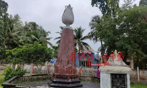 தில்லையாடியில், காந்தி நினைவுத்தூண் புதுப்பிக்கப்படுமா? தில்லையாடியில், காந்தி நினைவுத்தூண் புதுப்பிக்கப்படுமா?