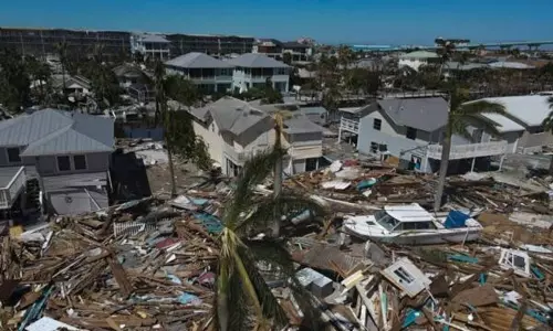 அமெரிக்க மாகாணத்தை நிலைகுலைய வைத்த இயான் புயல்: பலி எண்ணிக்கை 30 ஆக உயர்வு