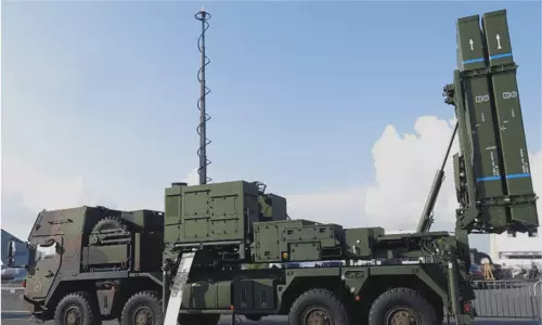 ஆளில்லா விமான தாக்குதலை தடுக்கும் அதிநவீன வான் பாதுகாப்பு உபகரணங்கள் உக்ரைனுக்கு வழங்கப்படும்: ஜெர்மனி ஆளில்லா விமான தாக்குதலை தடுக்கும் அதிநவீன வான் பாதுகாப்பு உபகரணங்கள் உக்ரைனுக்கு வழங்கப்படும்: ஜெர்மனி